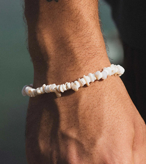 Canggu Puka Shell Surfer Bracelet