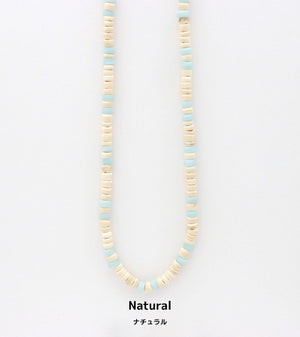 wood and beads necklace