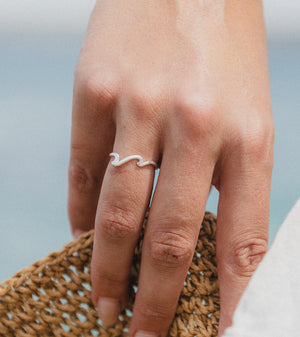 Surfer Girl Double Wave Ring
