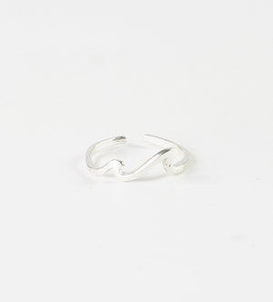 Surfer Girl Double Wave Ring